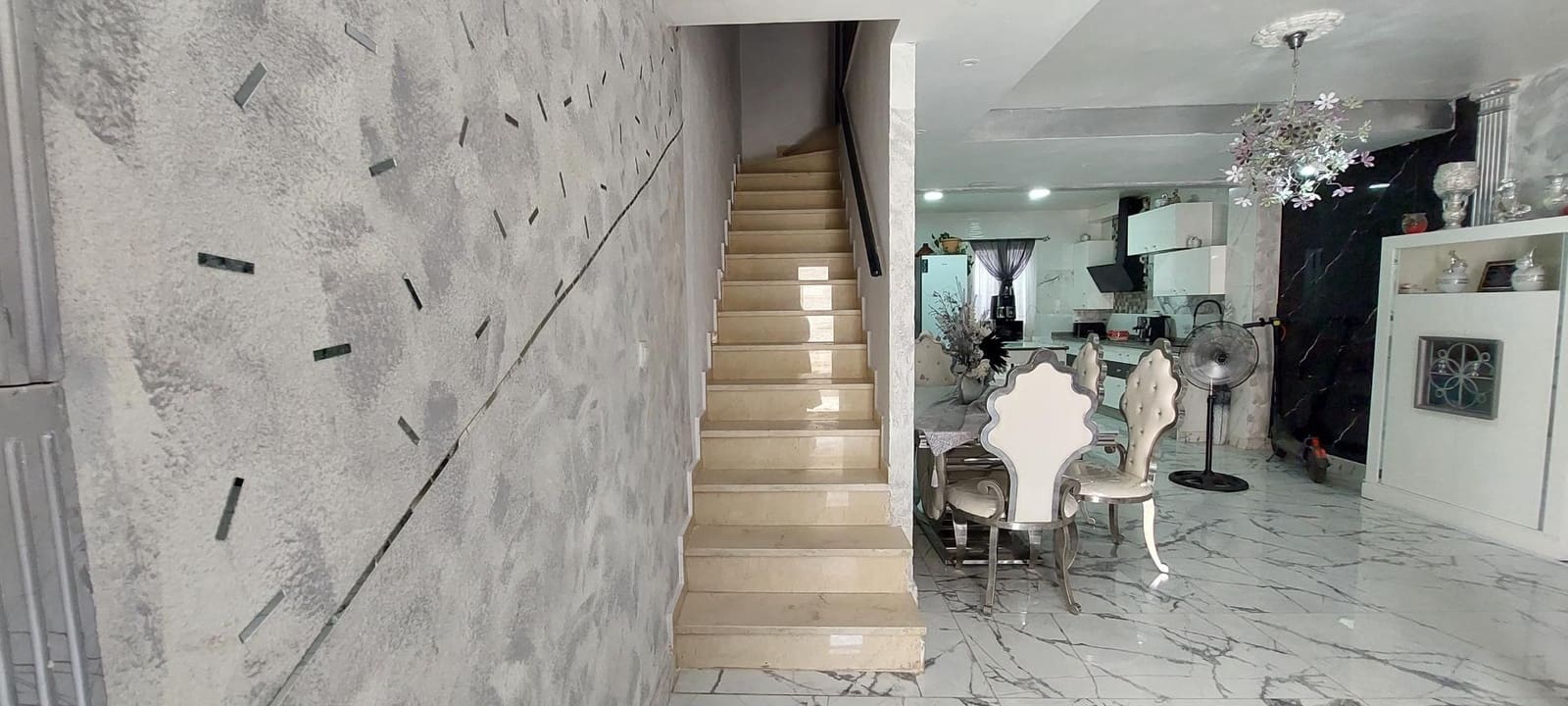 4 soveværelse Byhus til salg i Cordoba by - € 99.900 (Ref: 9701713)