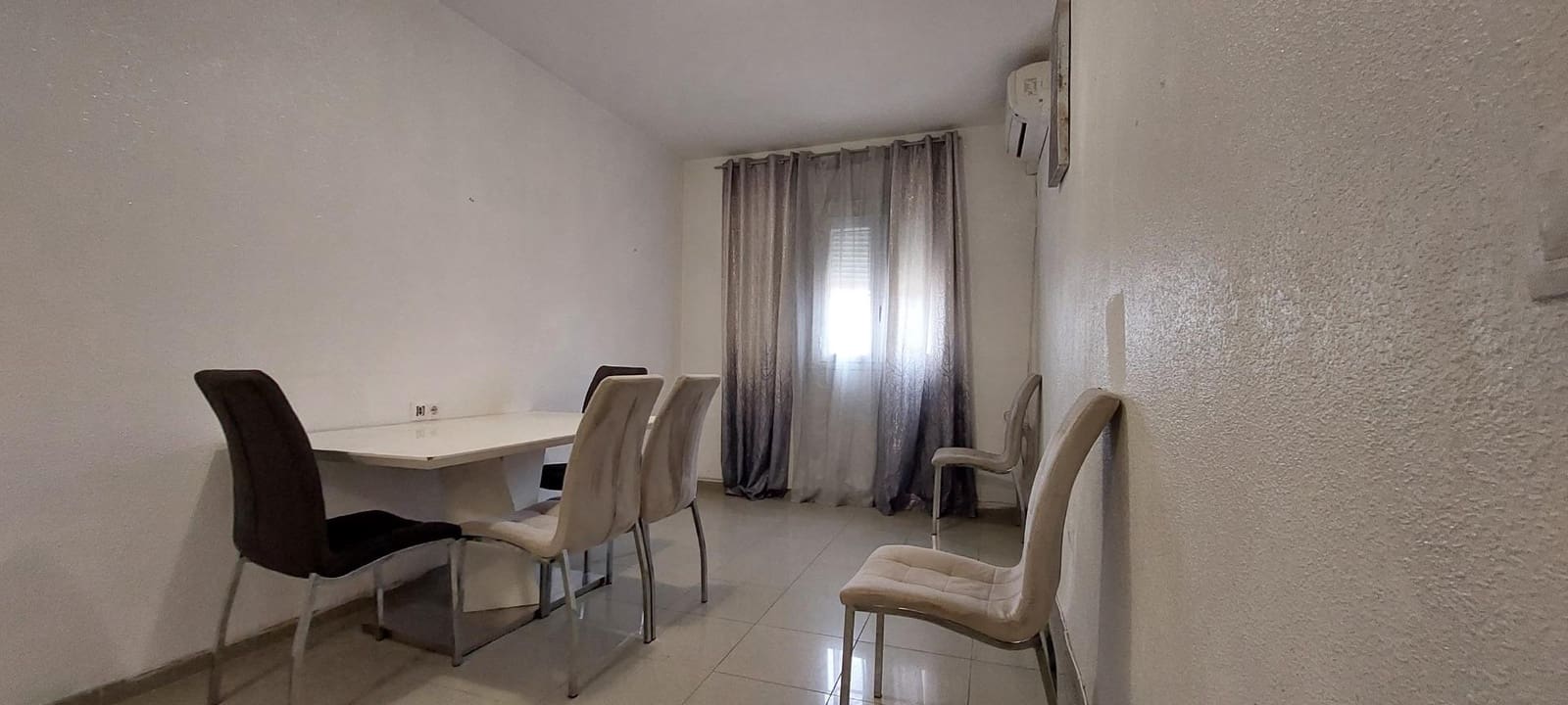 4 soveværelse Byhus til salg i Cordoba by - € 99.900 (Ref: 9701713)