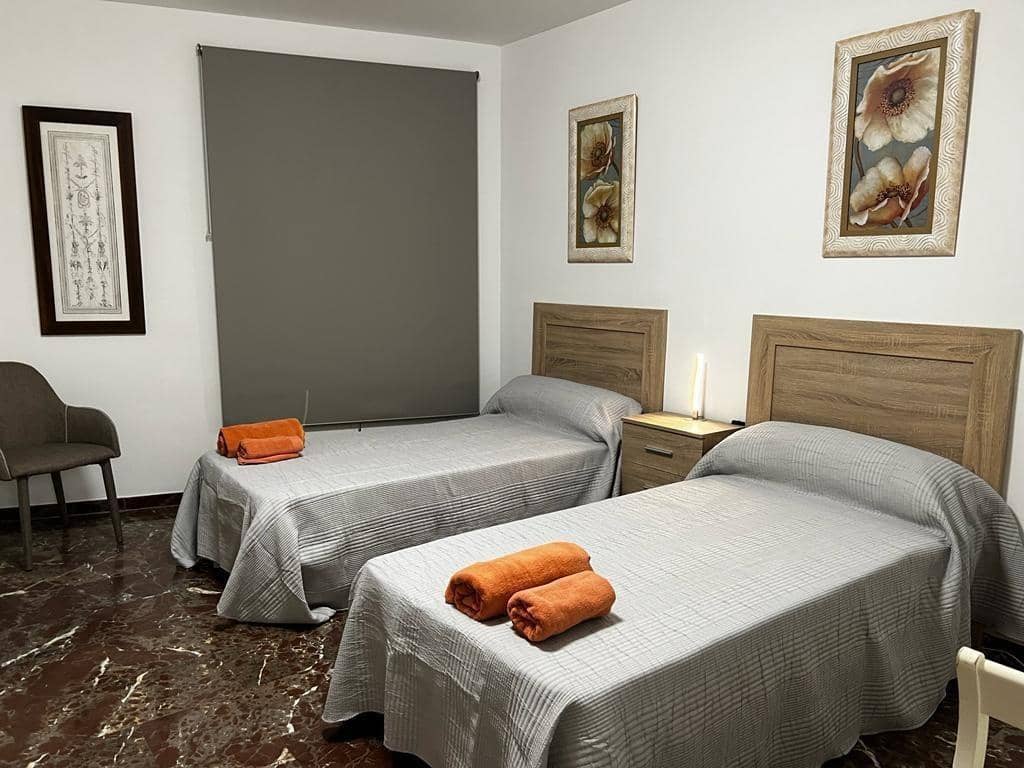 3 bedroom Apartment for sale in Cordoba city - € 199,999 (Ref: 9704942)