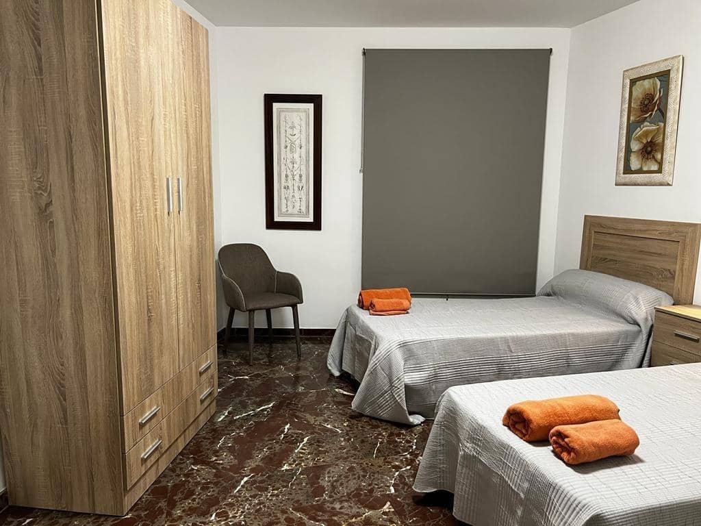 3 bedroom Apartment for sale in Cordoba city - € 199,999 (Ref: 9704942)