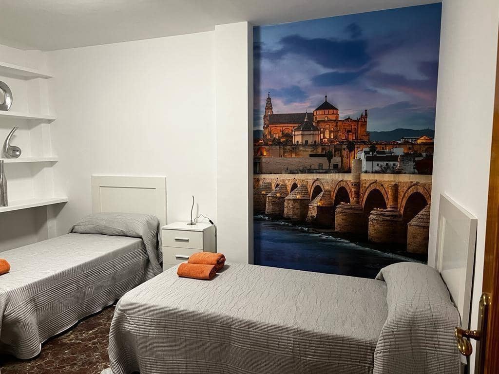 3 bedroom Apartment for sale in Cordoba city - € 199,999 (Ref: 9704942)