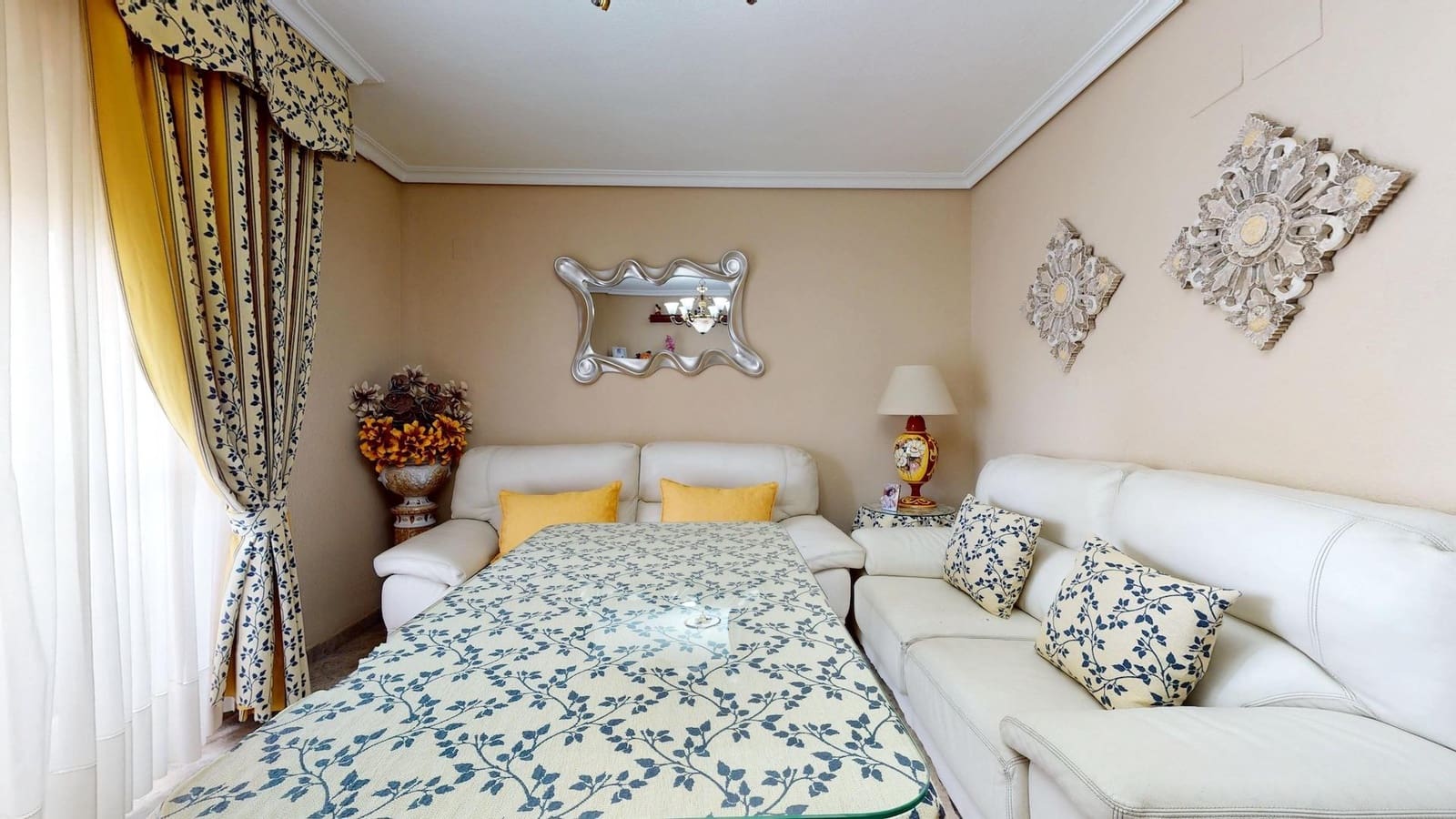 3 bedroom Flat for sale in Cordoba city with garage - € 190,000 (Ref: 9721773)