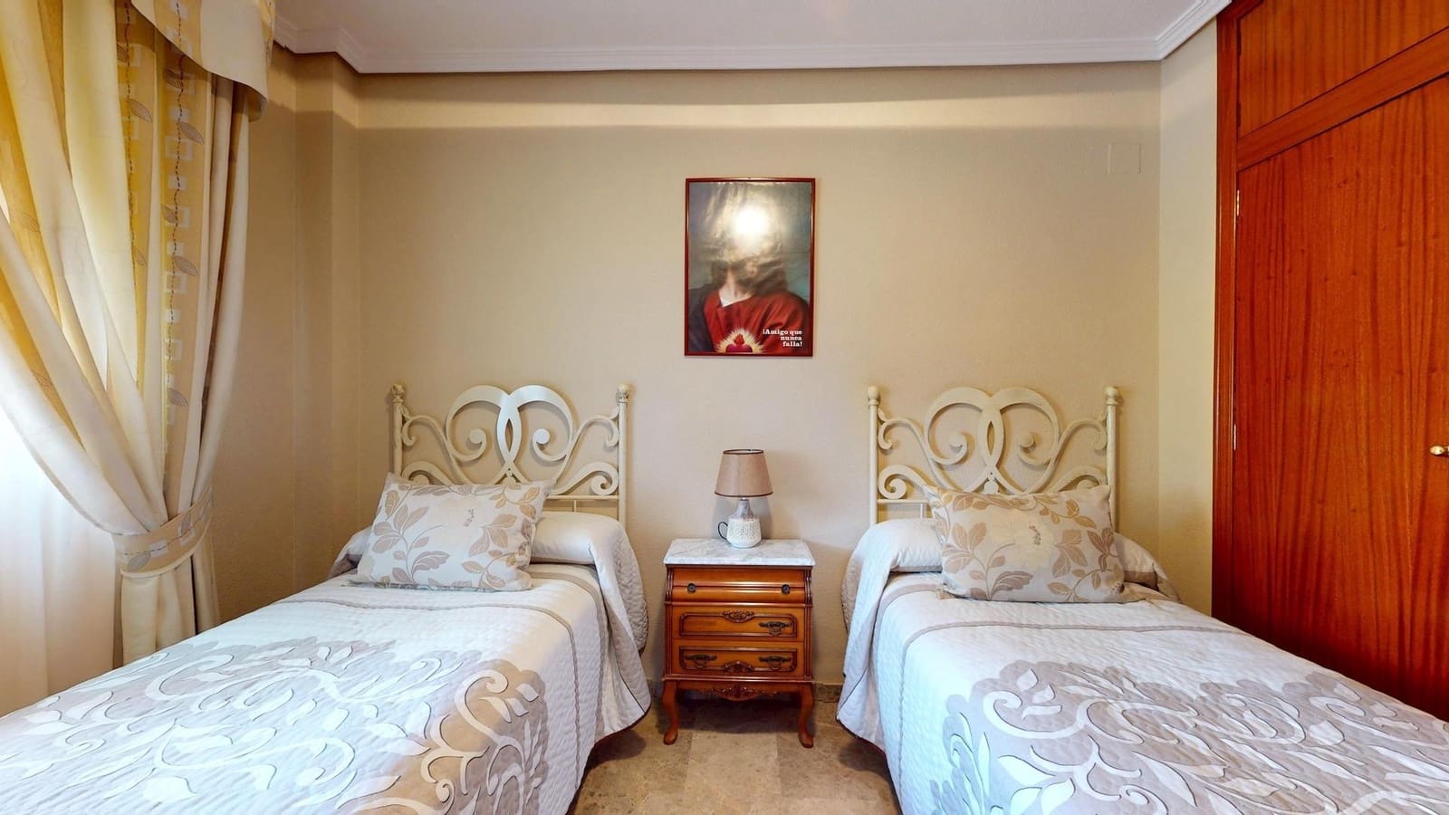 3 bedroom Flat for sale in Cordoba city with garage - € 190,000 (Ref: 9721773)