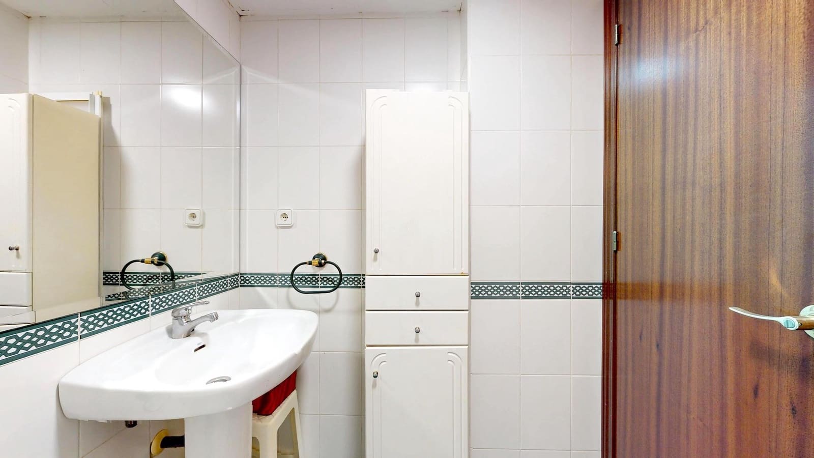 3 bedroom Flat for sale in Cordoba city with garage - € 190,000 (Ref: 9721773)