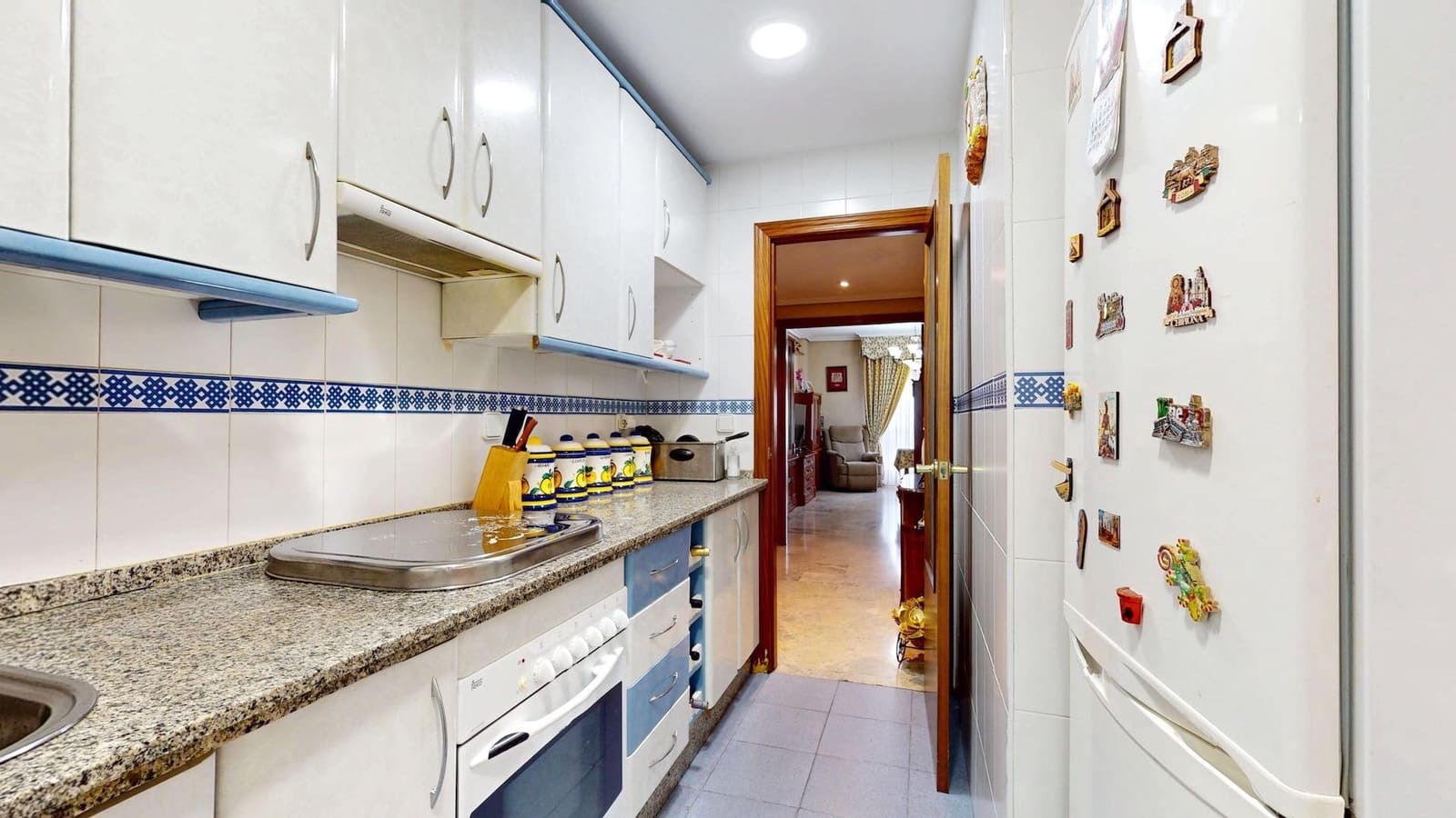 3 bedroom Flat for sale in Cordoba city with garage - € 190,000 (Ref: 9721773)