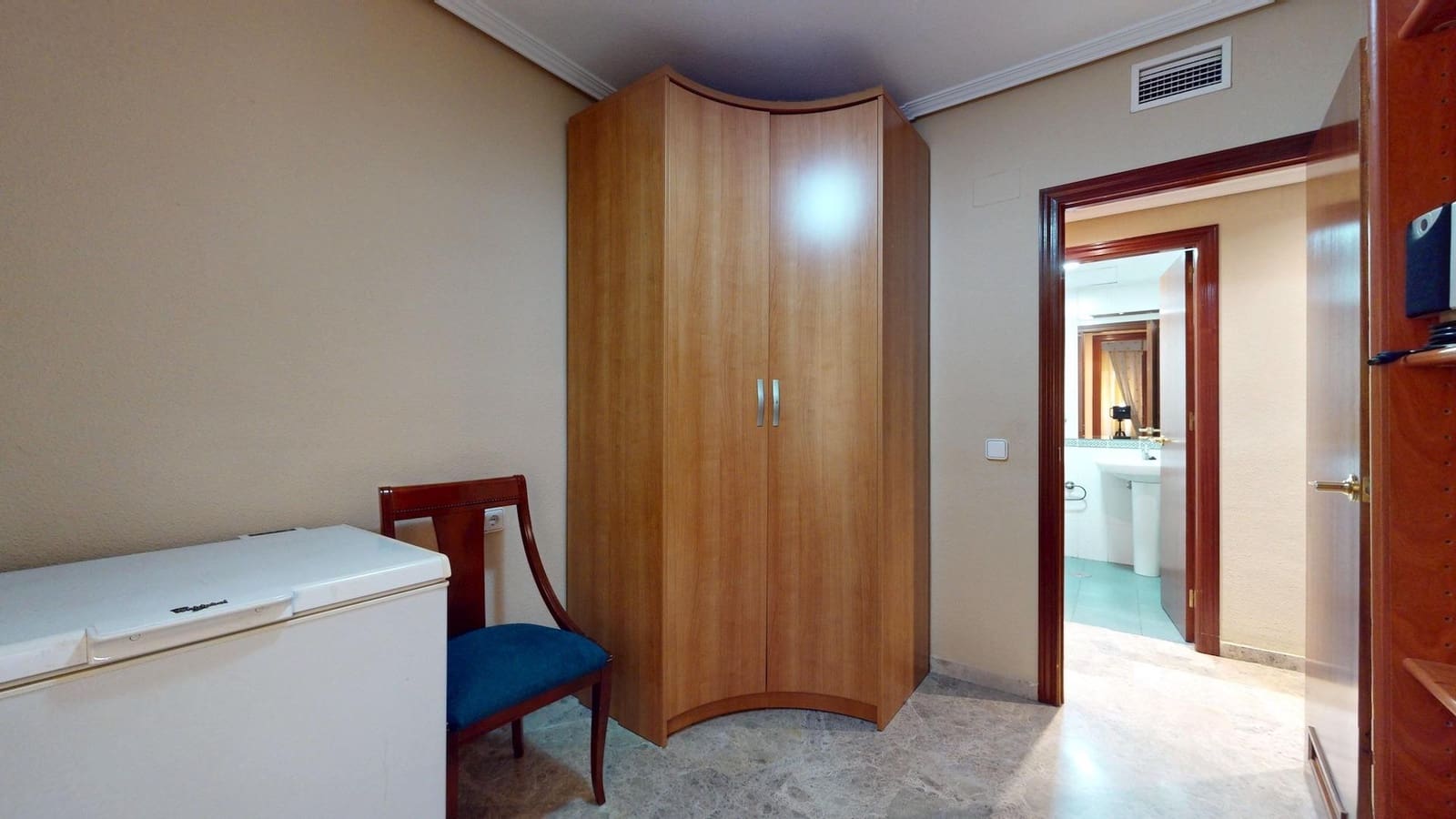 3 bedroom Flat for sale in Cordoba city with garage - € 190,000 (Ref: 9721773)