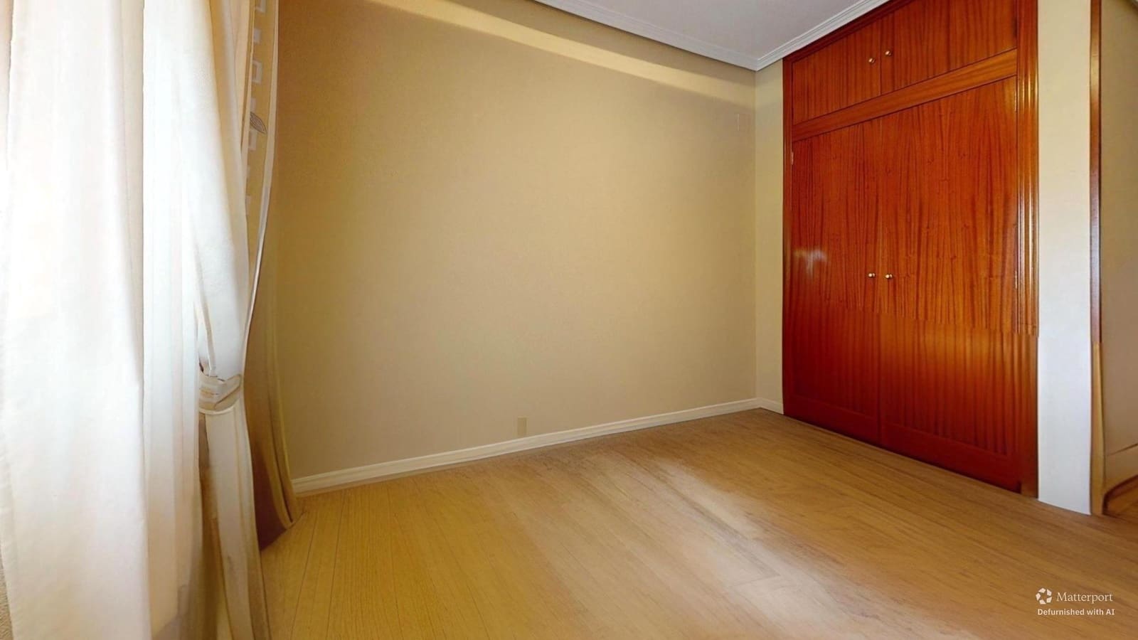 3 bedroom Flat for sale in Cordoba city with garage - € 190,000 (Ref: 9721773)