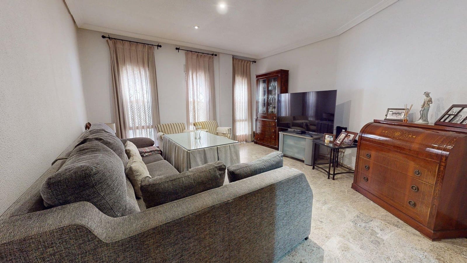 4 bedroom Apartment for sale in Cordoba city - € 239,000 (Ref: 9721776)