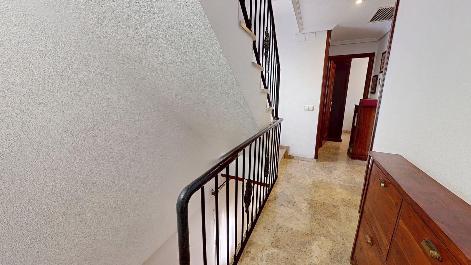4 bedroom Apartment for sale in Cordoba city - € 239,000 (Ref: 9721776)