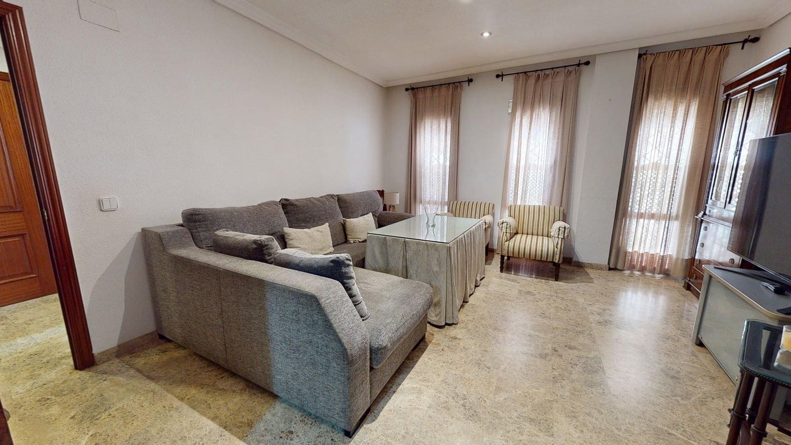 4 bedroom Apartment for sale in Cordoba city - € 239,000 (Ref: 9721776)