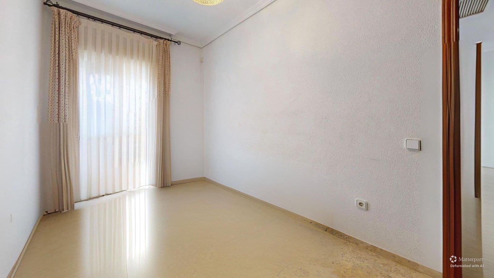 4 bedroom Apartment for sale in Cordoba city - € 239,000 (Ref: 9721776)