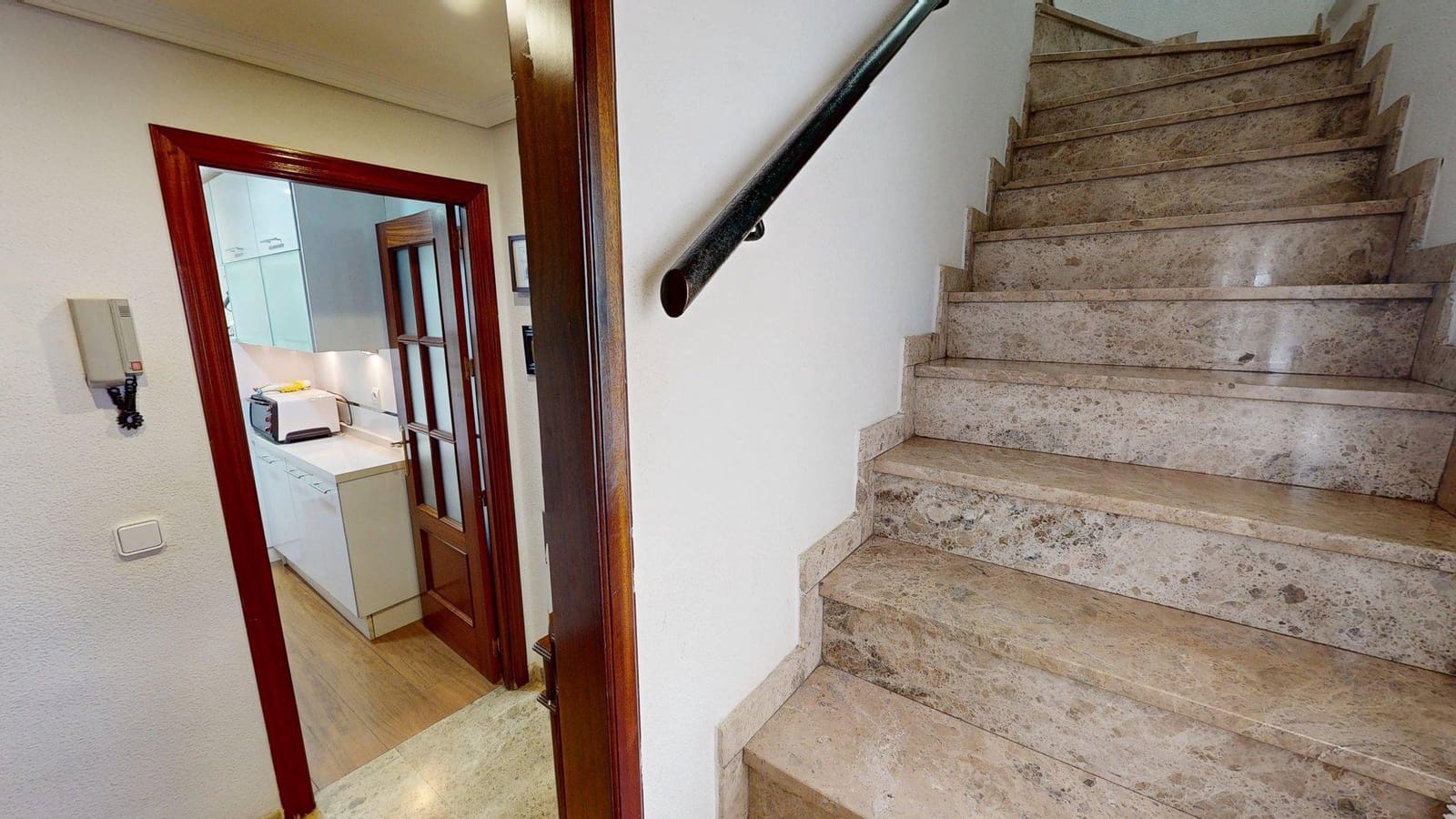 4 bedroom Apartment for sale in Cordoba city - € 239,000 (Ref: 9721776)