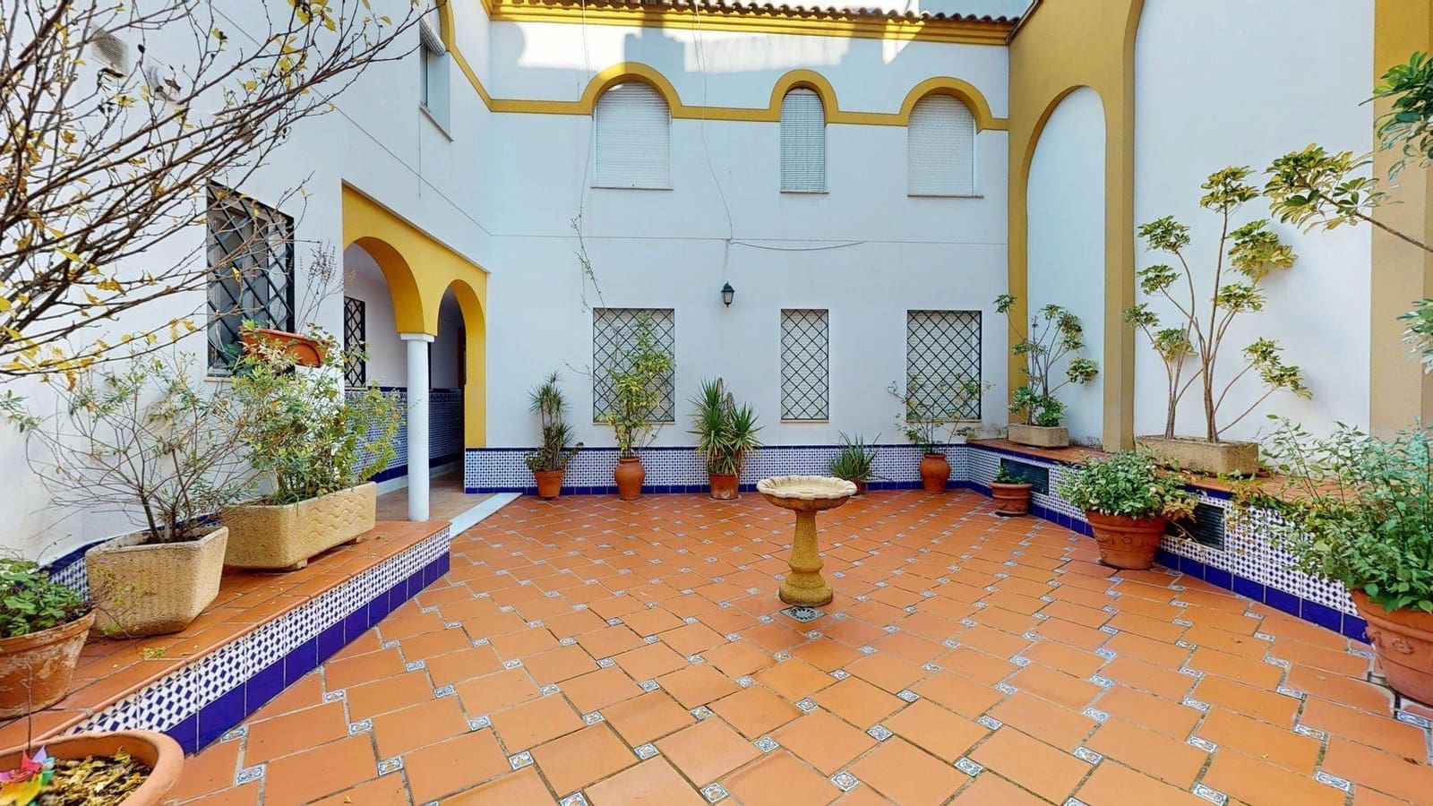 4 bedroom Apartment for sale in Cordoba city - € 239,000 (Ref: 9721776)