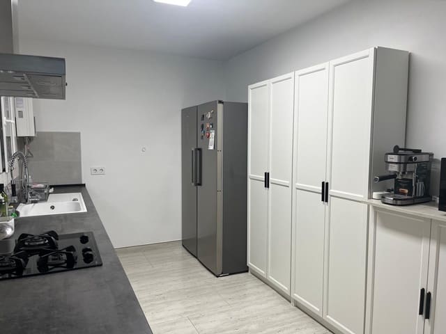 4 Zimmer Wohnung zu verkaufen in Ciudad Jardín, Córdoba Stadt - 279.000 € (Ref: 9721777)