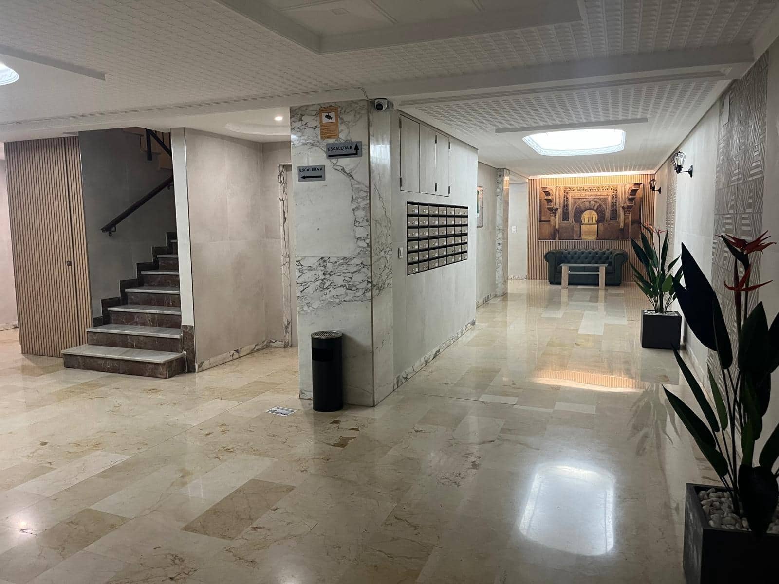 4 bedroom Flat for sale in Cordoba city - € 279,000 (Ref: 9721777)