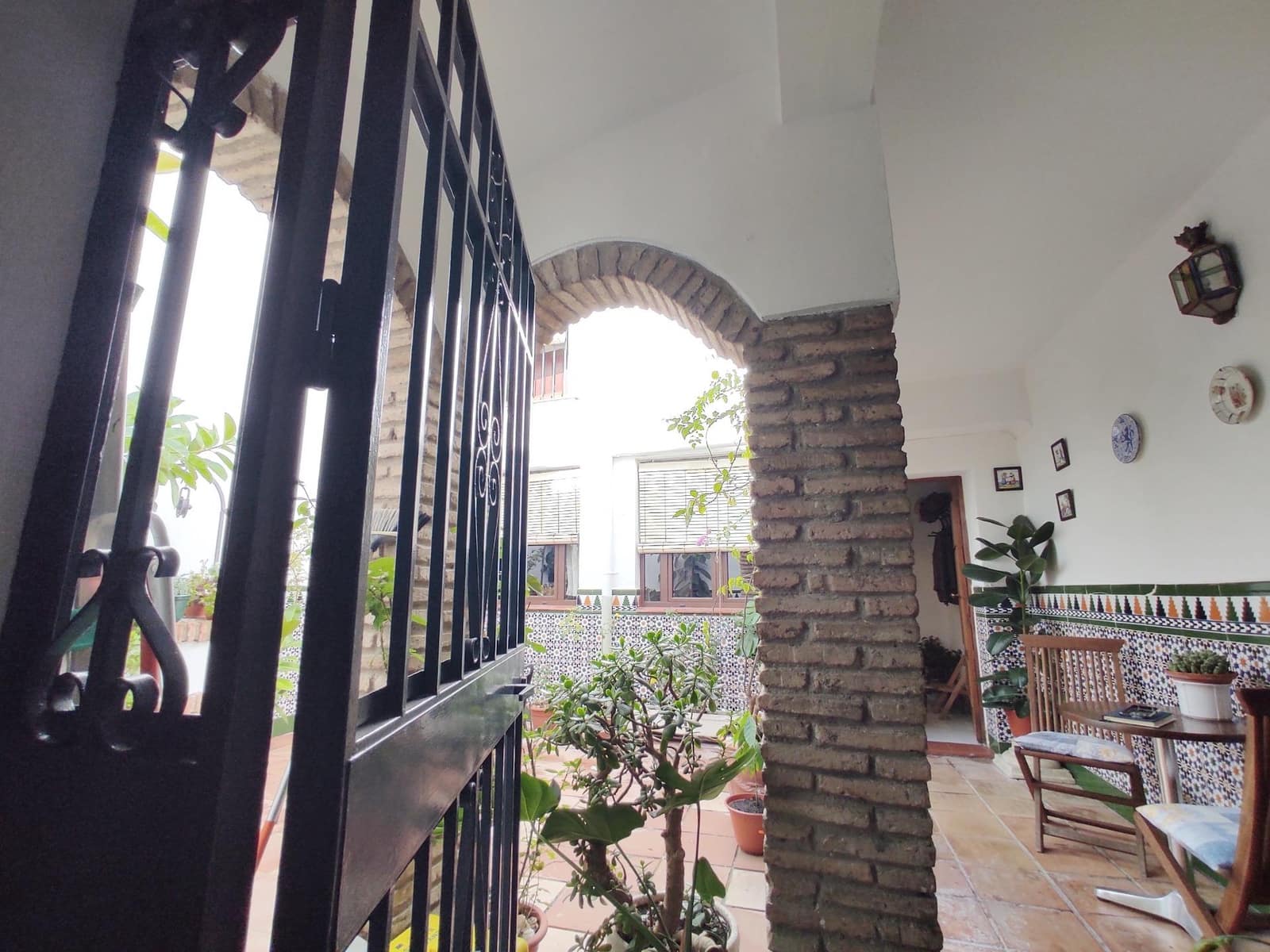 7 bedroom Villa for sale in Cordoba city - € 339,000 (Ref: 9721778)