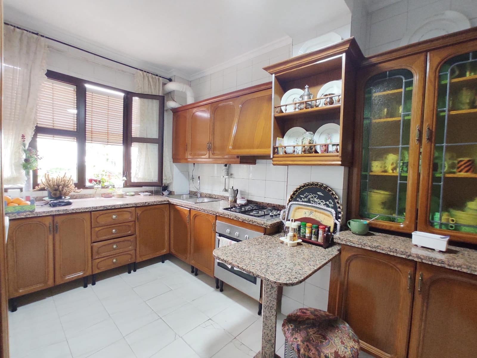 7 bedroom Villa for sale in Cordoba city - € 339,000 (Ref: 9721778)