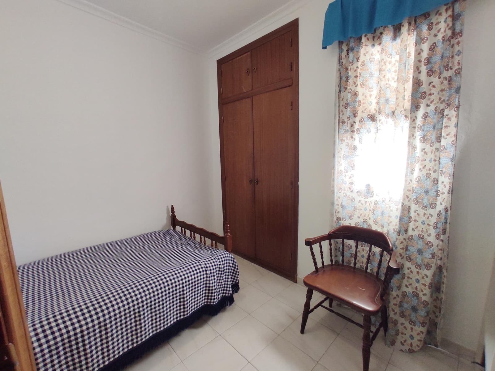 7 bedroom Villa for sale in Cordoba city - € 339,000 (Ref: 9721778)