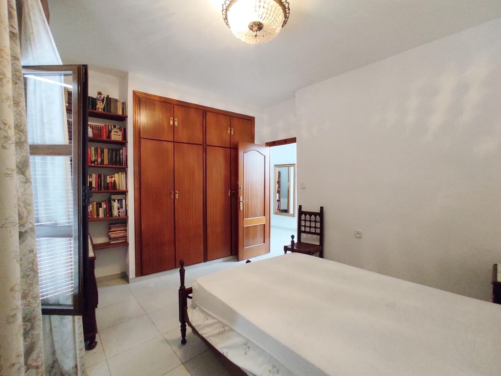 7 bedroom Villa for sale in Cordoba city - € 339,000 (Ref: 9721778)