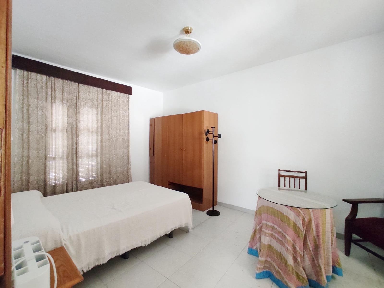 7 bedroom Villa for sale in Cordoba city - € 339,000 (Ref: 9721778)