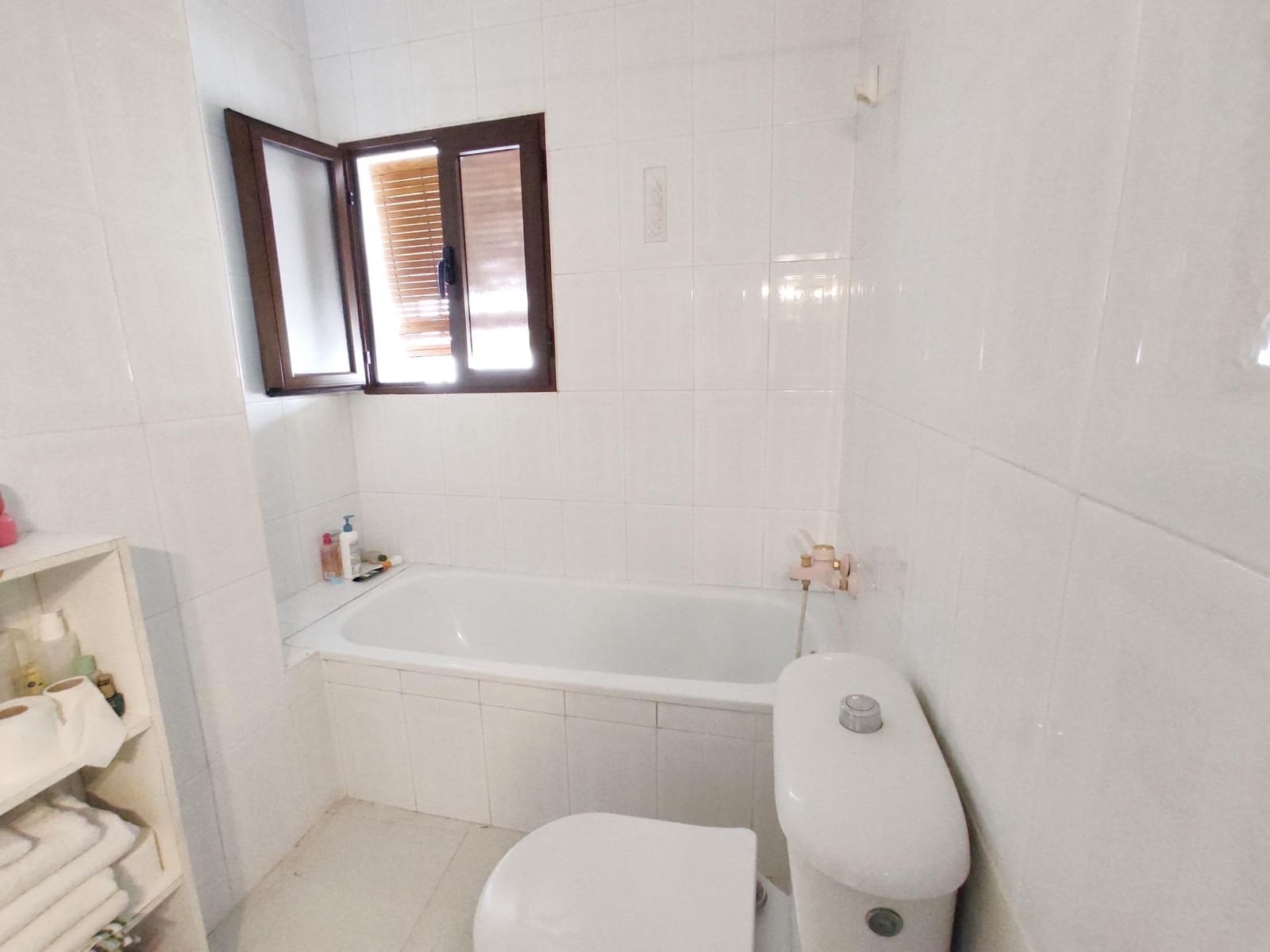 7 bedroom Villa for sale in Cordoba city - € 339,000 (Ref: 9721778)