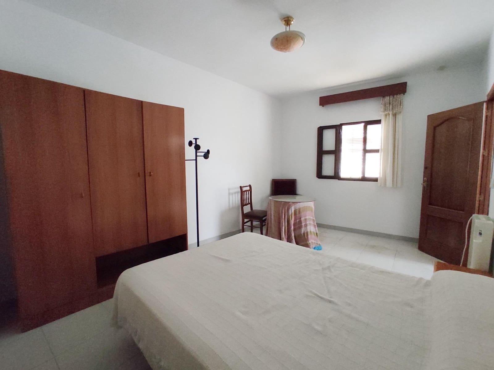 7 bedroom Villa for sale in Cordoba city - € 339,000 (Ref: 9721778)