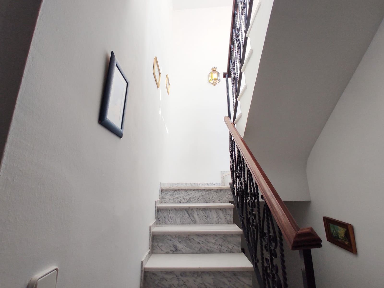 7 bedroom Villa for sale in Cordoba city - € 339,000 (Ref: 9721778)