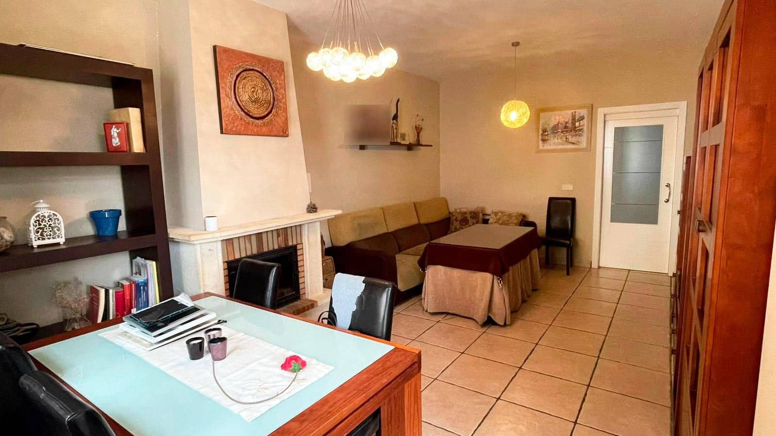 3 bedroom Villa for sale in Cordoba city with pool garage - € 215,000 (Ref: 9721779)