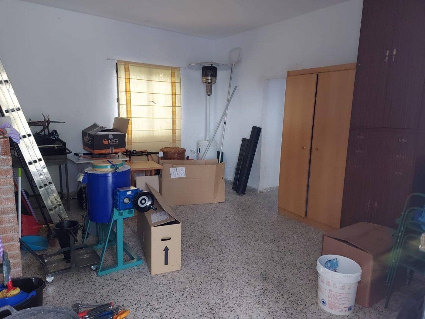 3 bedroom Villa for sale in Cordoba city with pool garage - € 230,000 (Ref: 9721781)