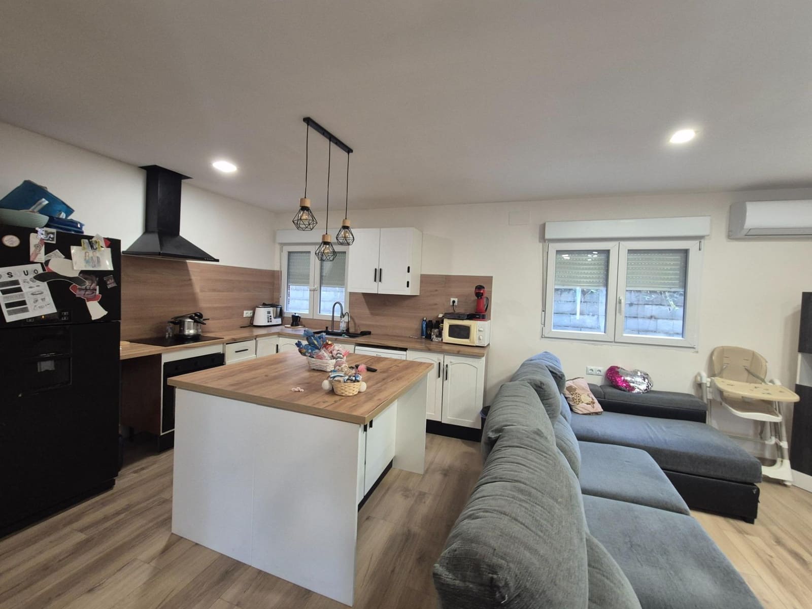 3 bedroom Villa for sale in Cordoba city with pool garage - € 230,000 (Ref: 9721781)