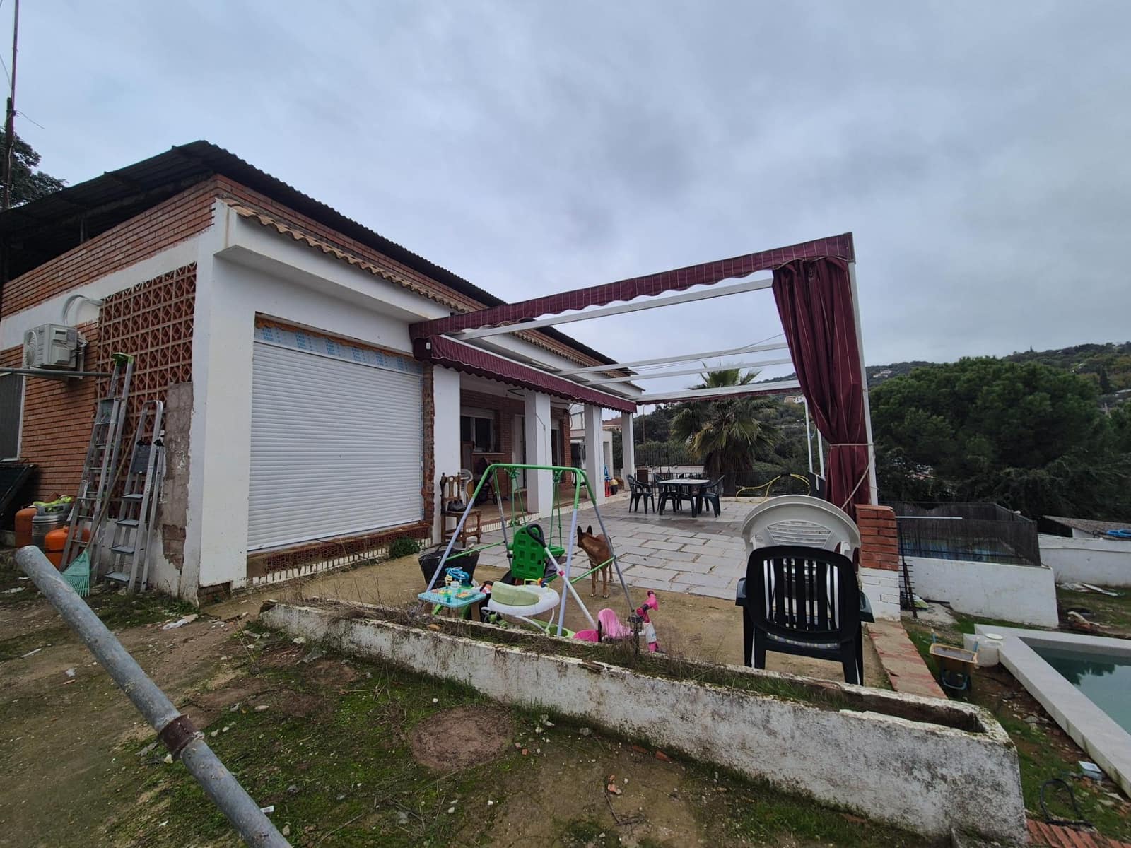 3 bedroom Villa for sale in Cordoba city with pool garage - € 230,000 (Ref: 9721781)