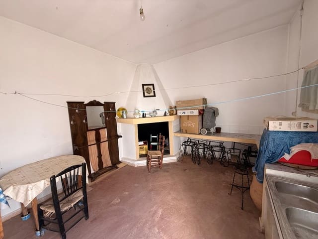 5 slaapkamer Huis te koop in Benamejí met garage - € 250.000 (Ref: 9721782)