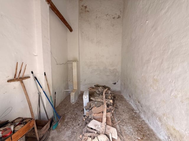 5 slaapkamer Huis te koop in Benamejí met garage - € 250.000 (Ref: 9721782)