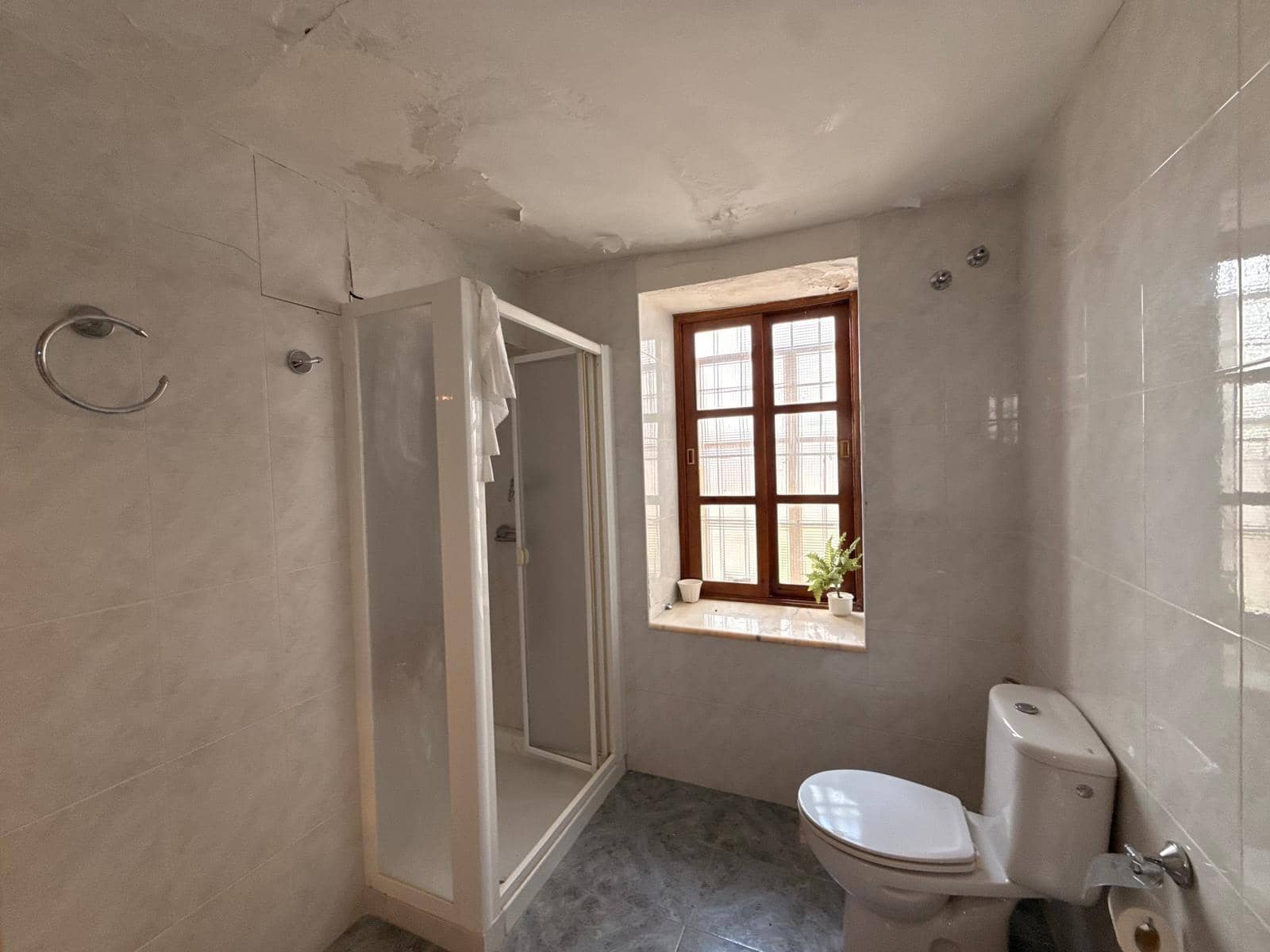 5 bedroom Townhouse for sale in Benameji with garage - € 250,000 (Ref: 9721782)