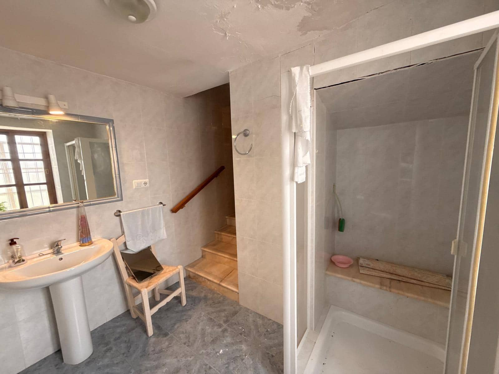 5 bedroom Townhouse for sale in Benameji with garage - € 250,000 (Ref: 9721782)