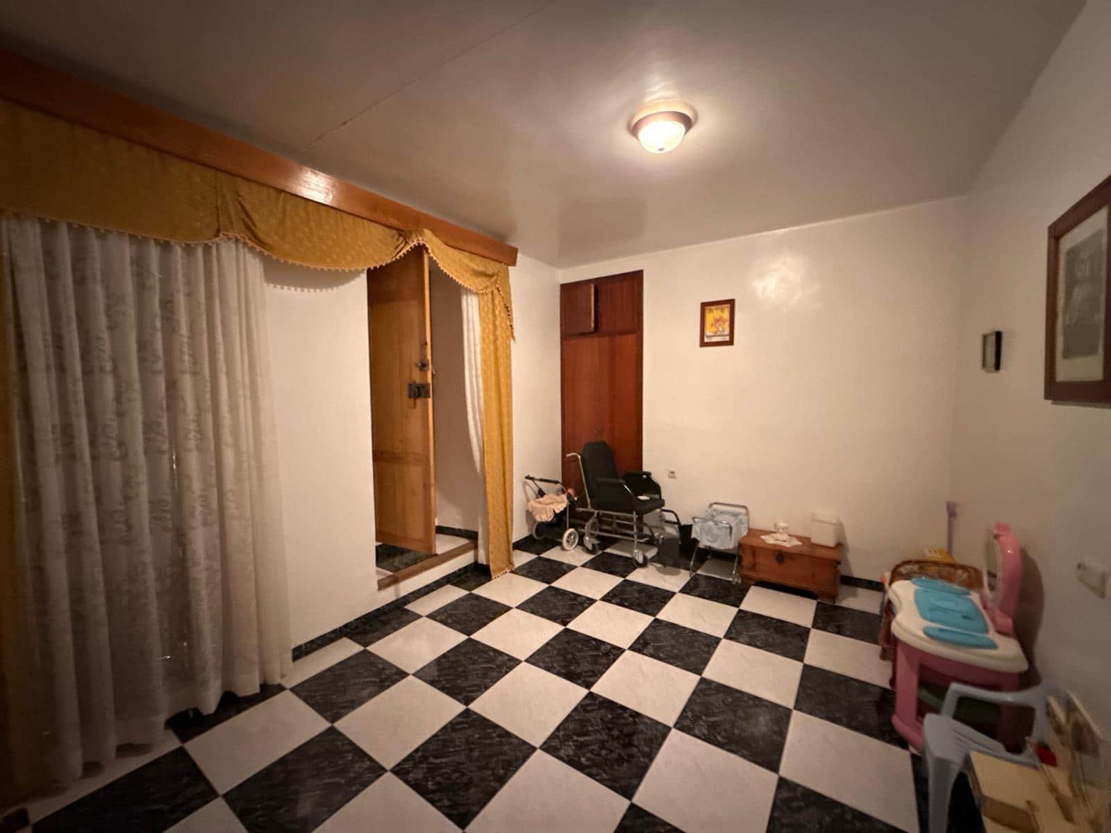 5 bedroom Townhouse for sale in Benameji with garage - € 250,000 (Ref: 9721782)