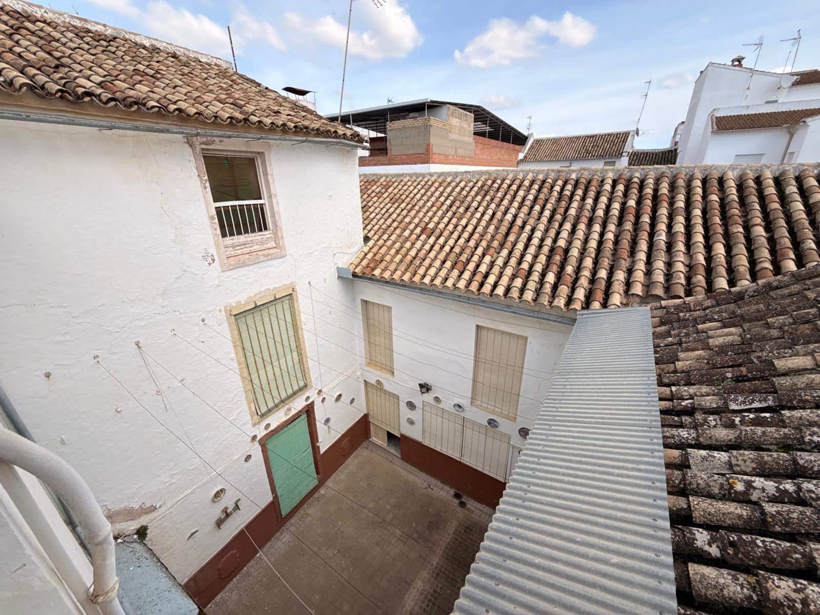 5 bedroom Townhouse for sale in Benameji with garage - € 250,000 (Ref: 9721782)