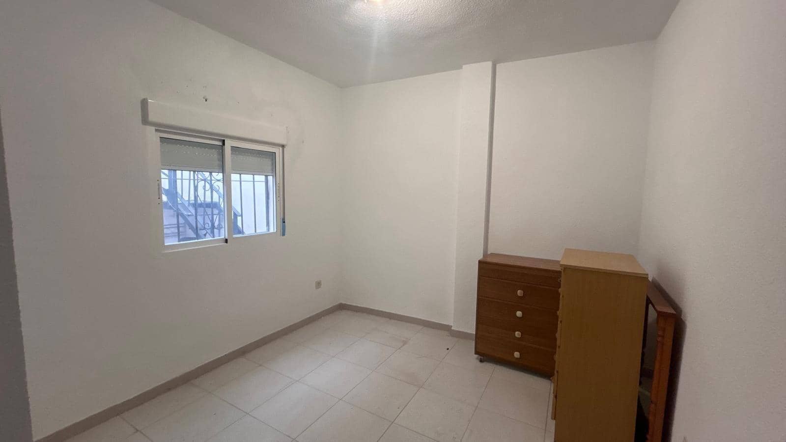 4 bedroom Terraced Villa for sale in El Higueron with garage - € 220,000 (Ref: 9726727)