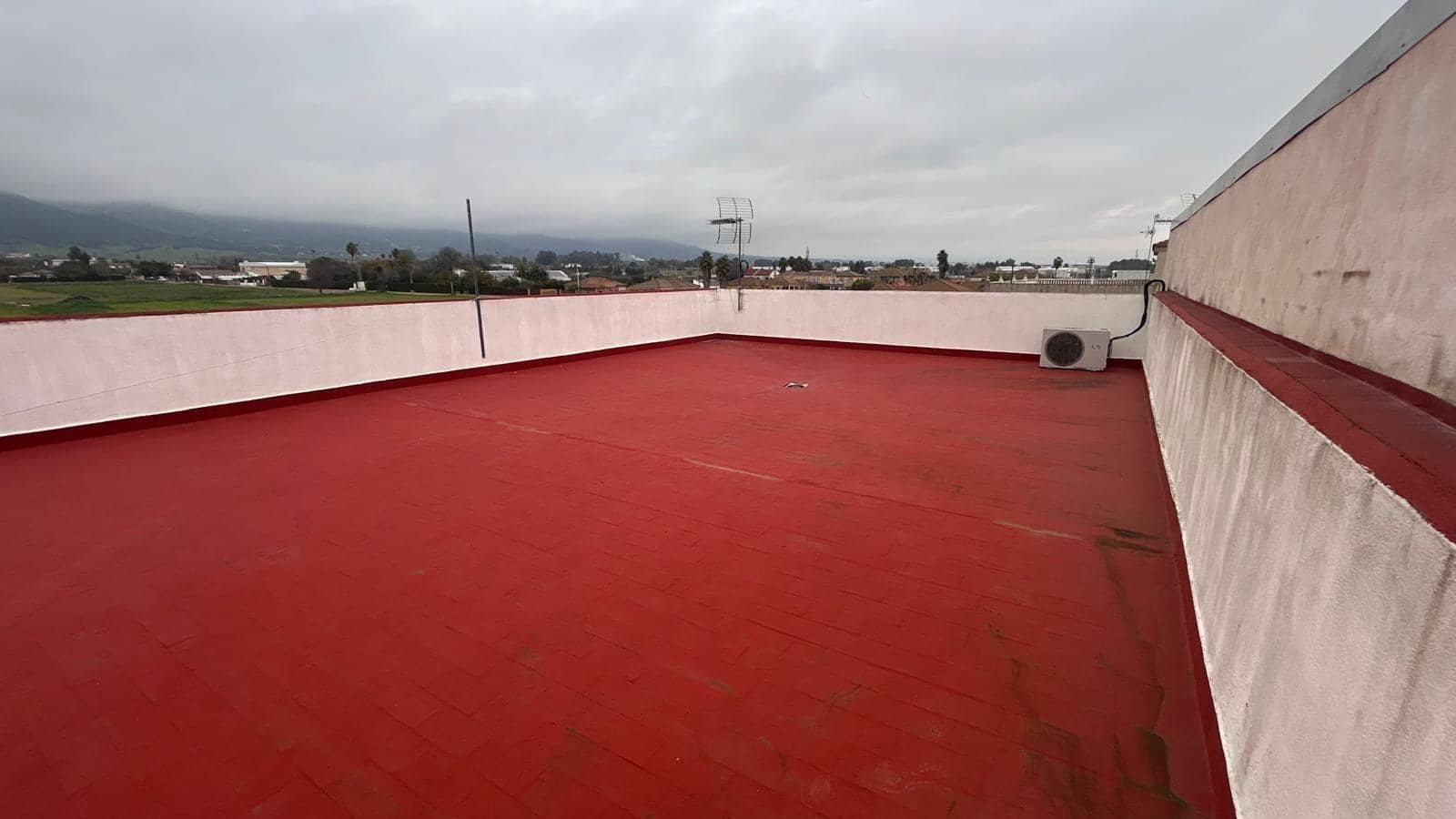 4 bedroom Terraced Villa for sale in El Higueron with garage - € 220,000 (Ref: 9726727)