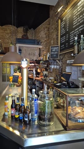 2 bedroom Commercial for sale in Centro, Córdoba city - € 210,000 (Ref: 9726729)