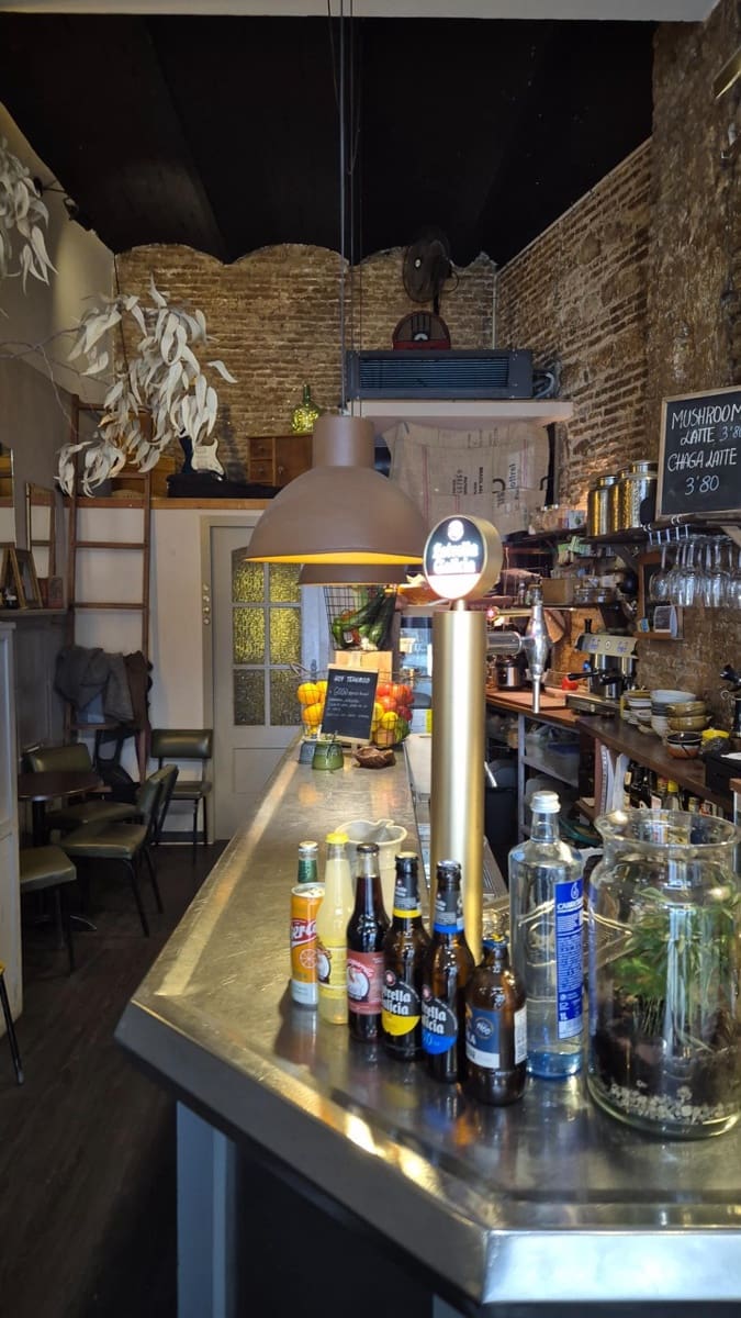 2 bedroom Commercial for sale in Cordoba city - € 210,000 (Ref: 9726729)