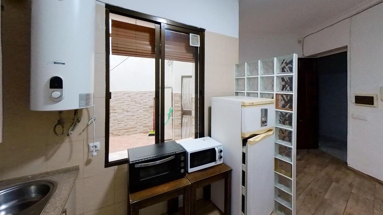 2 bedroom Commercial for sale in Cordoba city - € 210,000 (Ref: 9726729)