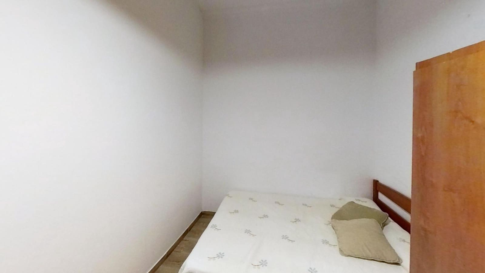 2 bedroom Commercial for sale in Cordoba city - € 210,000 (Ref: 9726729)