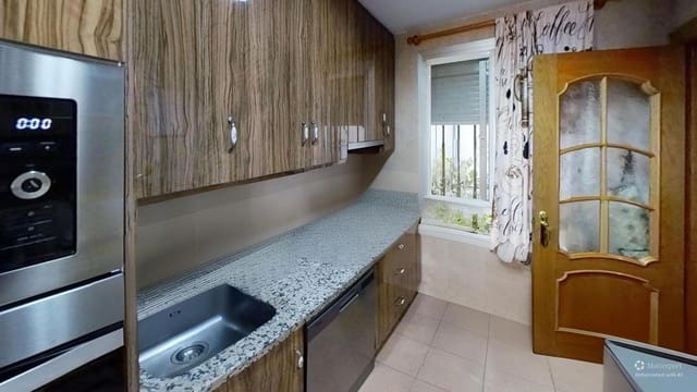 3 bedroom Apartment for sale in Parque Azahara, Córdoba city - € 150,000 (Ref: 9726730)