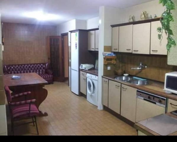 8 bedroom Flat for sale in Centro, Córdoba city - € 625,000 (Ref: 9726731)