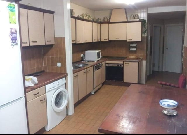 8 bedroom Flat for sale in Centro, Córdoba city - € 625,000 (Ref: 9726731)