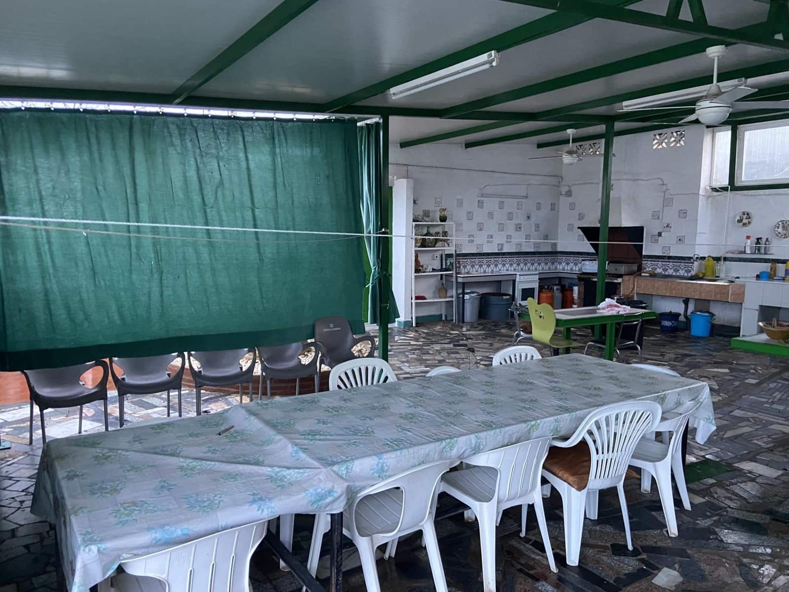 3 bedroom Villa for sale in Cordoba city with pool - € 255,000 (Ref: 9732223)