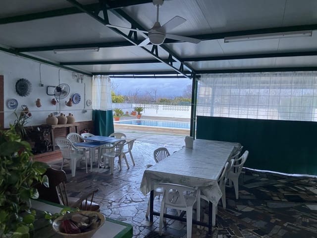 3 camera da letto Villa in vendita in Cordova città con piscina - 255.000 € (Rif: 9732223)