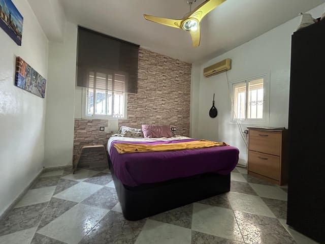 Casa de 3 habitaciones en Villarrubia, Córdoba ciudad en venta - 127.000 € (Ref: 9743152)