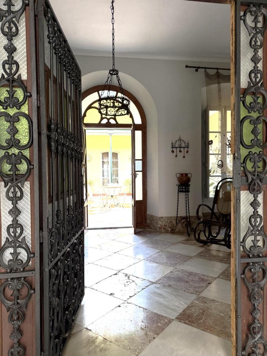 Casa de 5 habitaciones en Bujalance en venta con garaje - 230.000 € (Ref: 9745304)